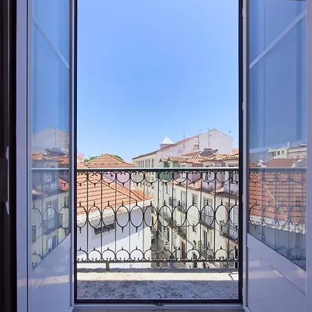 Mspc Bairro Alto Retreat With Balcony * 리스본