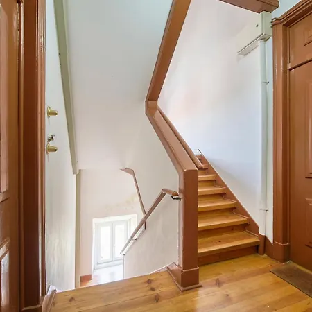 Bairro Alto Retreat With Balcony Apartament *