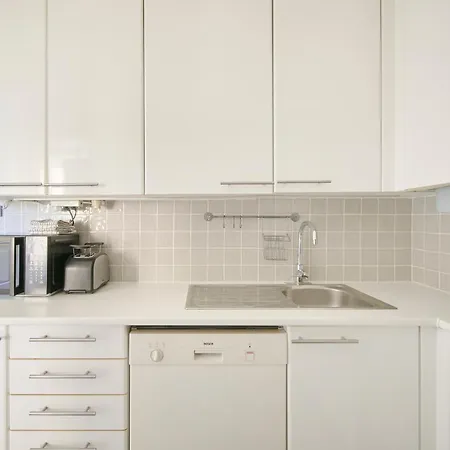 Bairro Alto Retreat With Balcony * Лиссабон